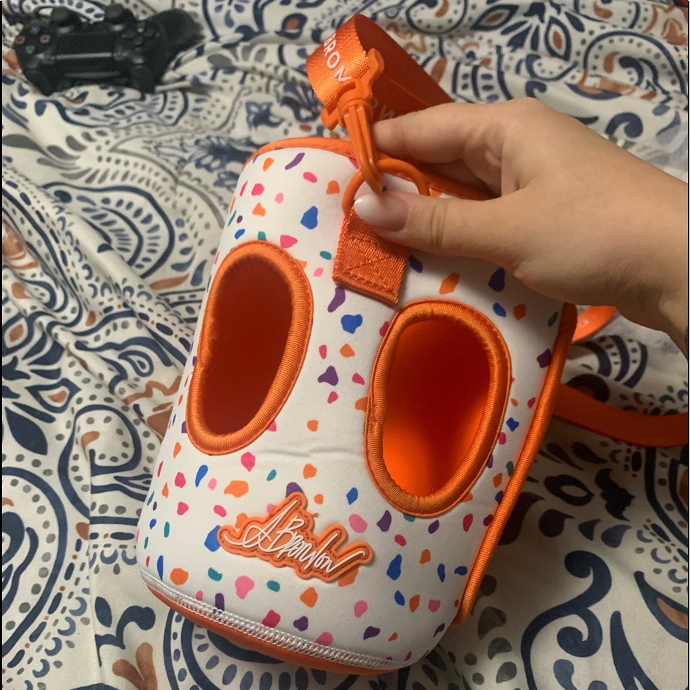 Hydrojug confetti